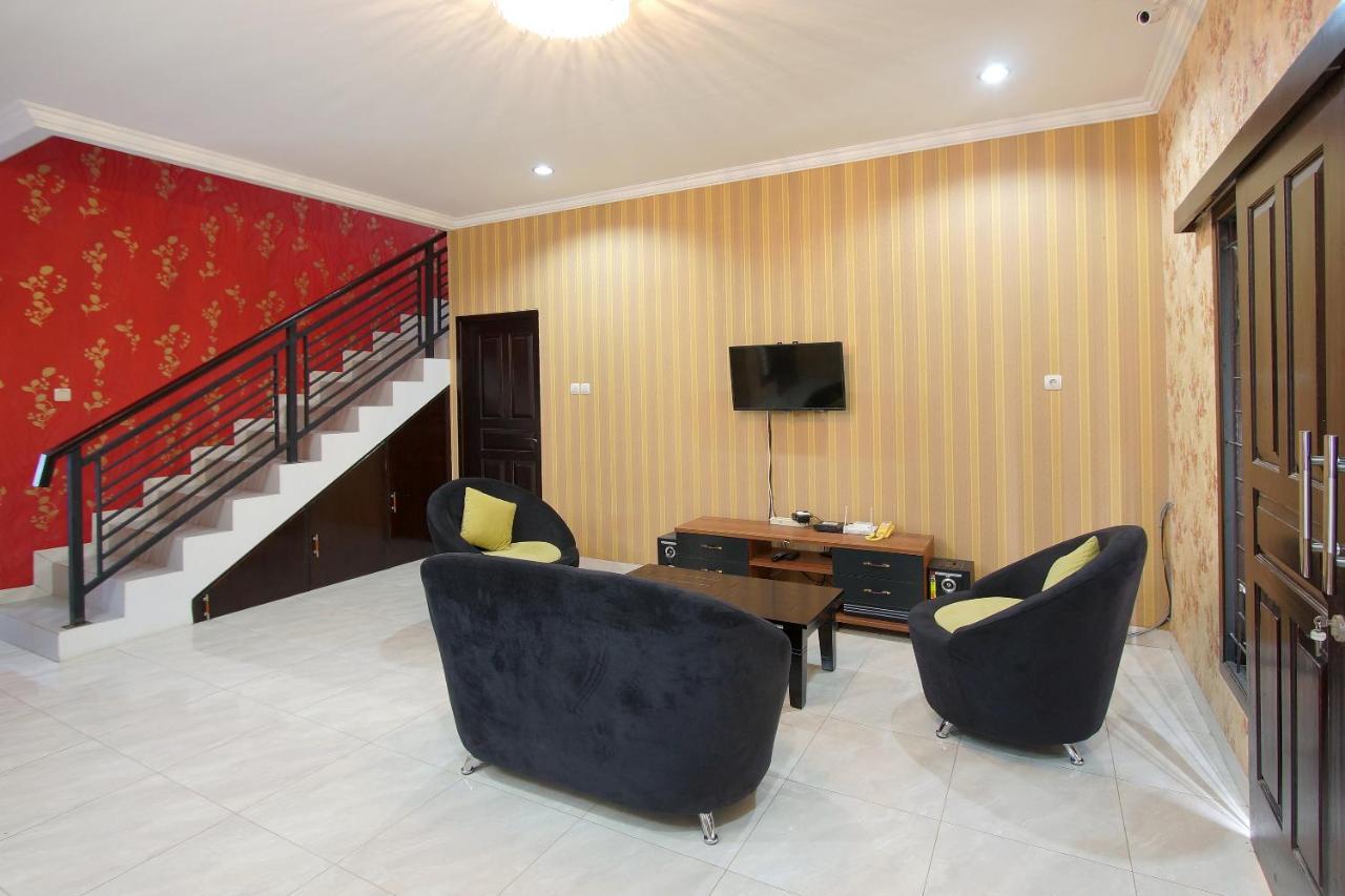 โอโย 347 บายัง บราเดอร์ เกสต์เฮาส์ Maguwo ภายนอก รูปภาพ